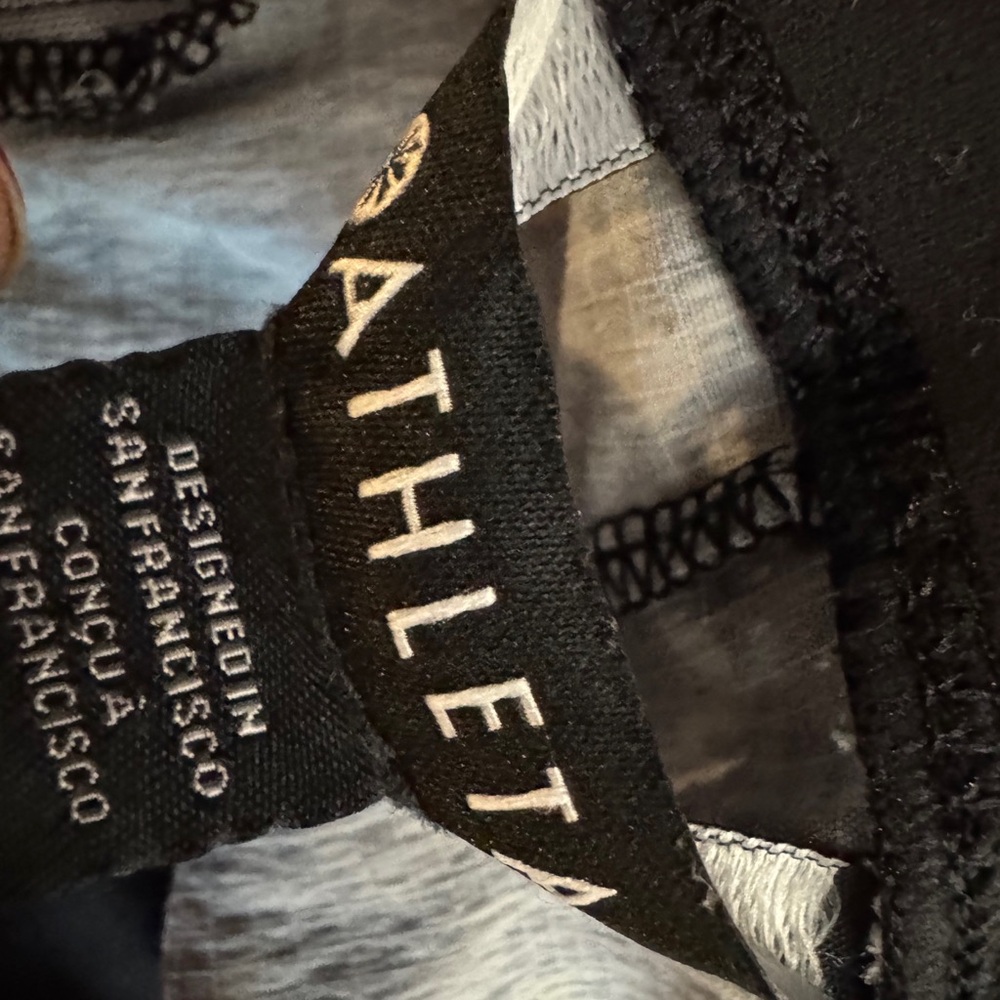 Athleta Stylish Gray Patterned Athletic Pants. Ex… - image 6